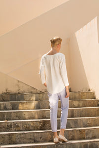The leisure moment tapered pants in Pastel Blue