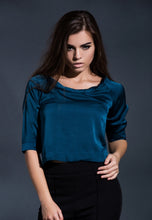 Load image into Gallery viewer, Twisted round neck cropped top