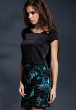 Load image into Gallery viewer, Reconstructed elegance cropped top in Black